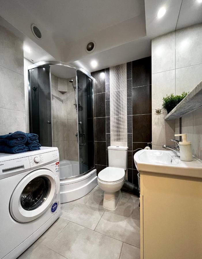 Charmig Apartment Cracovie Extérieur photo