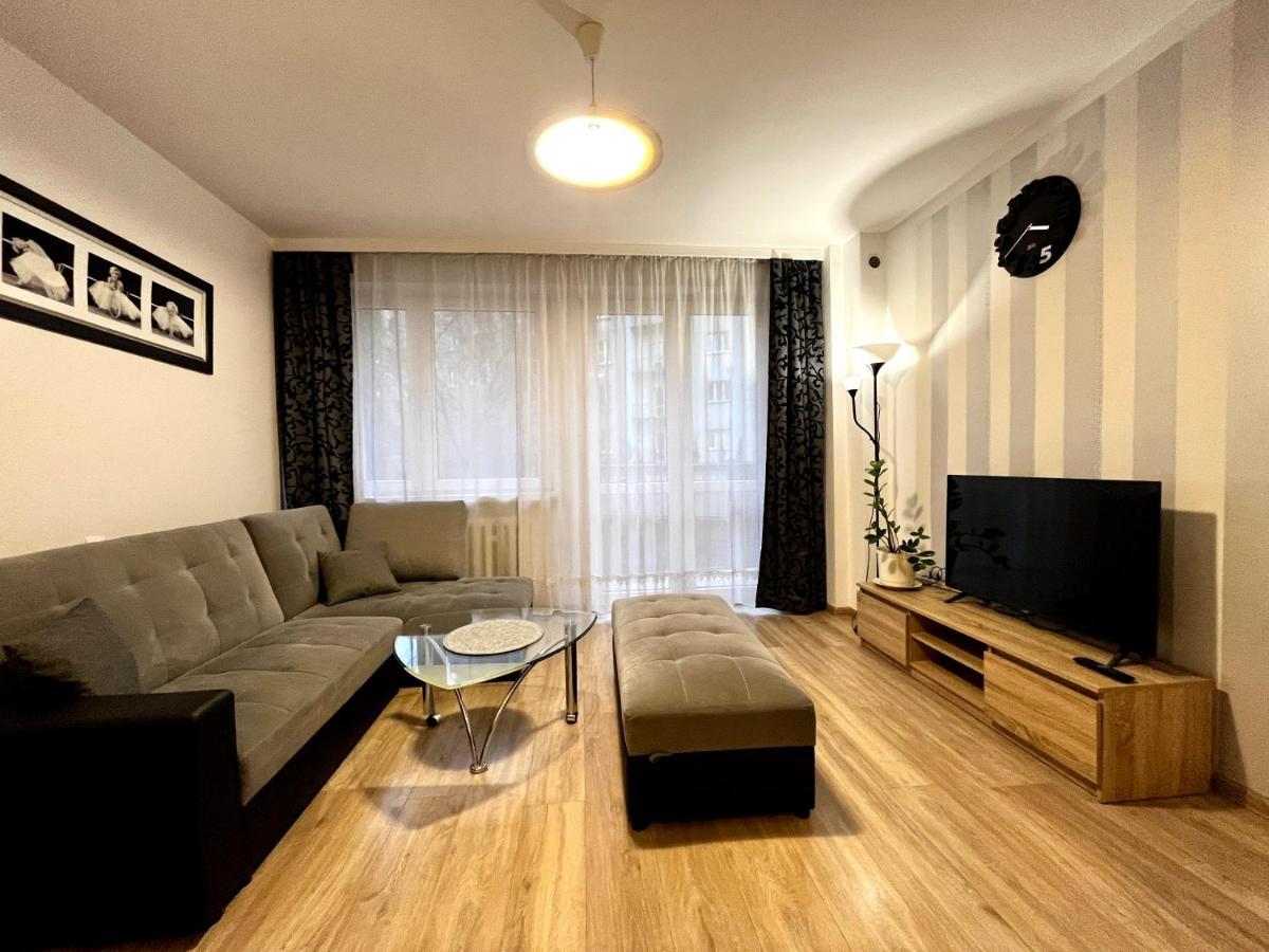 Charmig Apartment Cracovie Extérieur photo